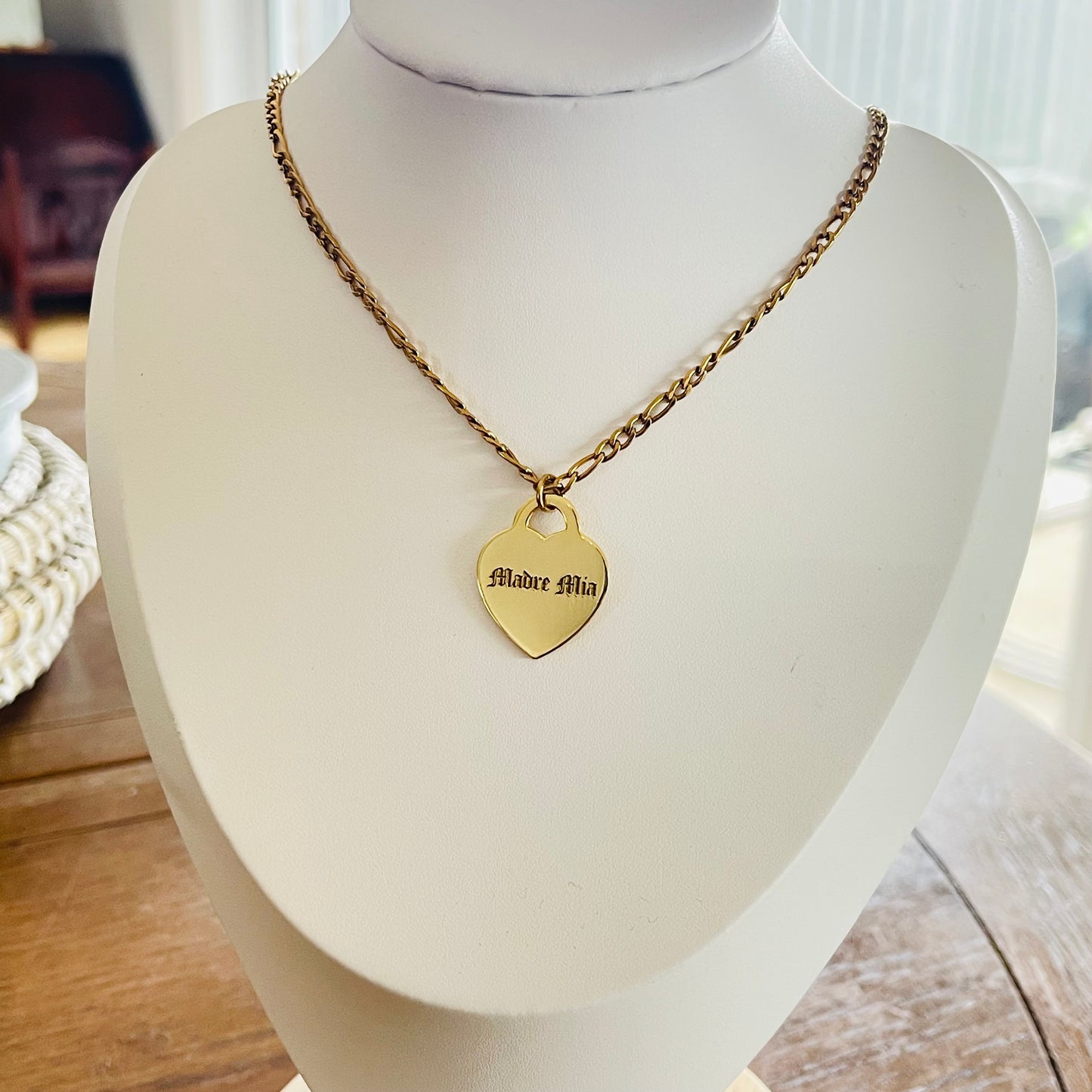 Madre Mia necklace