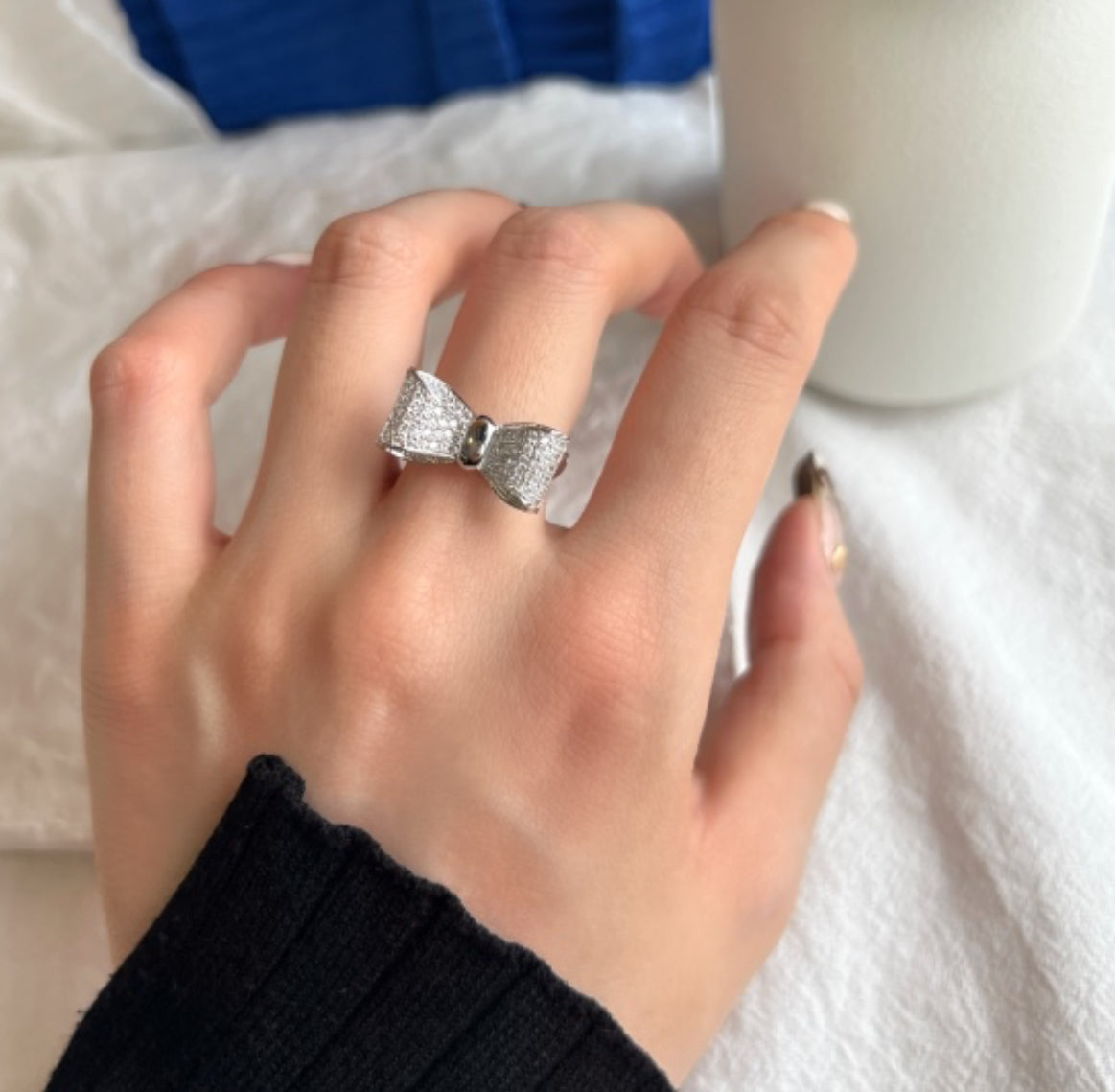 Kiki bow adjustable ring